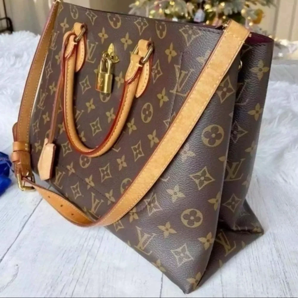 ✖️SOLD✖️ Louis Vuitton Tote Monogram Suede Shoulder Flower Bag - Picture 7 of 16